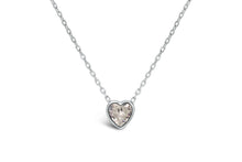 Load image into Gallery viewer, Bezel Heart Necklace
