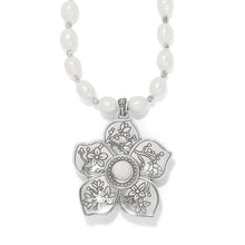 Load image into Gallery viewer, Kyoto In Bloom Pearl Necklace